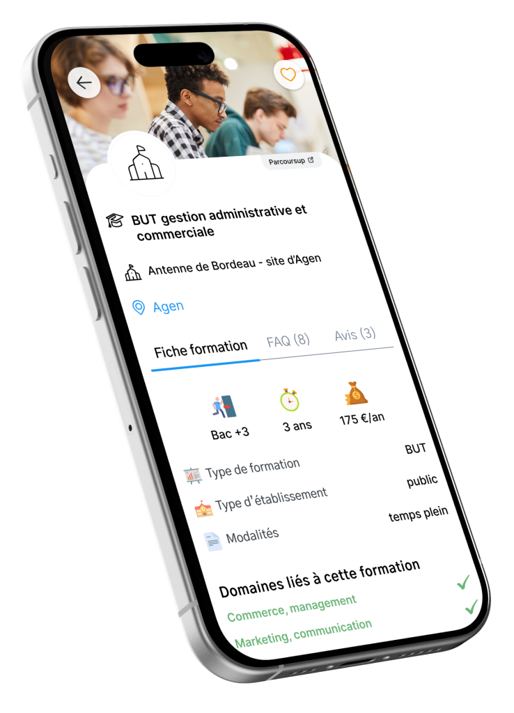 Écran d’un smartphone affichant la page d’une formation sur l’application Hopteo : « BUT gestion administrative et commerciale » à l’antenne de Bordeaux – site d’Agen, avec les détails du cursus et les domaines liés.
