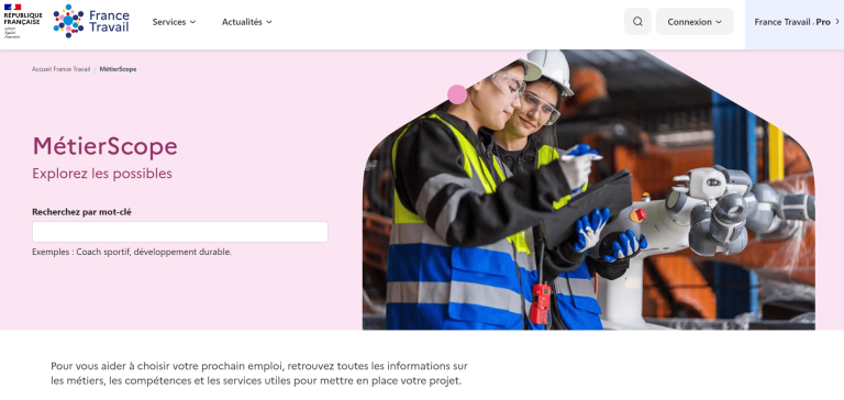 Page MétierScope de France Travail avec moteur de recherche des métiers et illustration de professionnels en environnement industriel